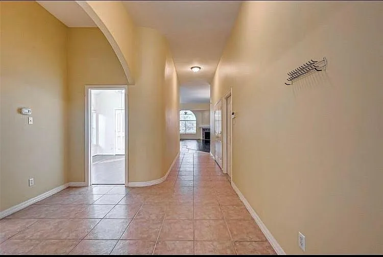 1710 Park Forest Dr — Photo 3