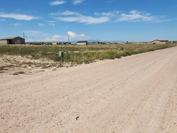 1438 N Moonbeam Dr, Pueblo West, CO 81007