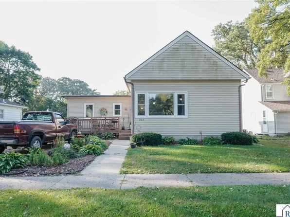223 W 1st St, Blue Earth, MN 56013