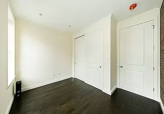 5th image of 400 E 74th St APT 25