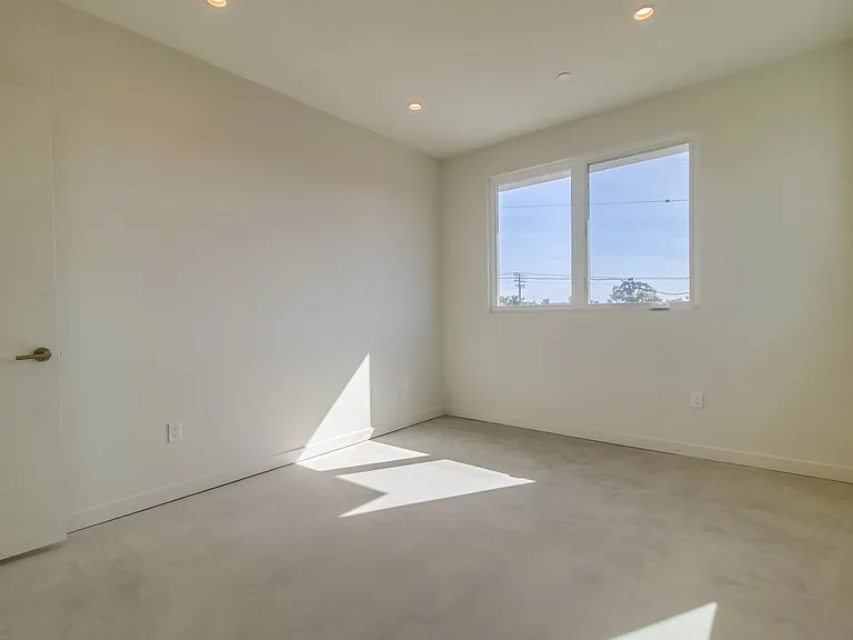 The Evelyn Townhomes: Luxe Living in the Heart of North Park's Trendy Vibe — Photo 28