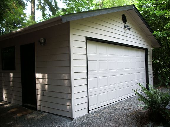 Extra 2 car detached garage