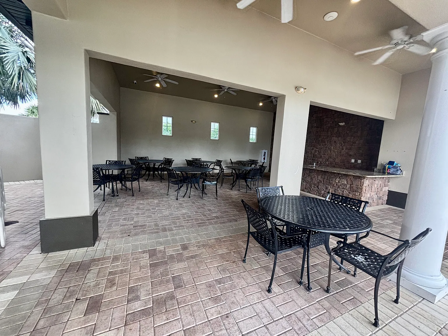 5 bed, 2607 sqft, $3,500 — Photo 4