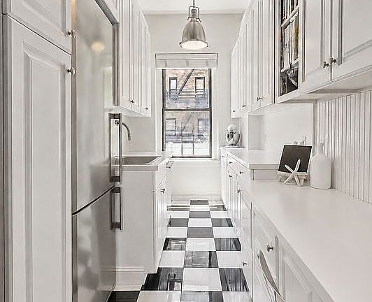 4th image of 308 E 79th St APT 1K