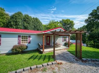 9 Enigma Rd, Chestnut Mound, TN 38552