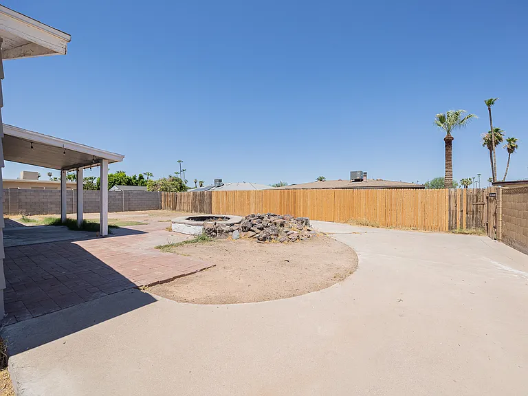 4704 S La Rosa Dr — Photo 25