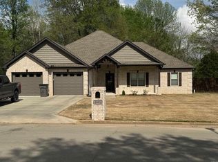 3001 Norman Rockwell Dr, Paragould, AR 72450