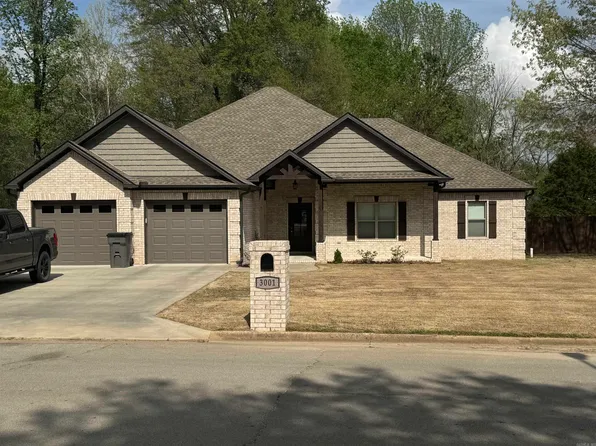 3001 Norman Rockwell Dr, Paragould, AR 72450