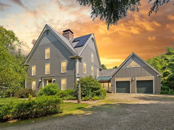 12 Pheasant Ln, Topsfield, MA 01983