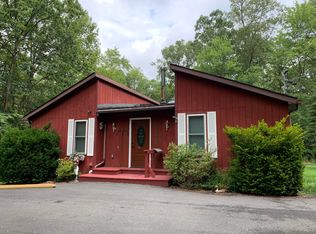 119 Meadow View Cir, Shohola, PA 18458