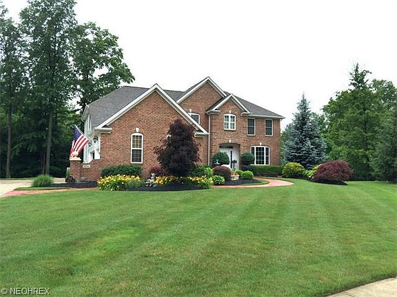 2nd image of 826 Woodbridge Ct
