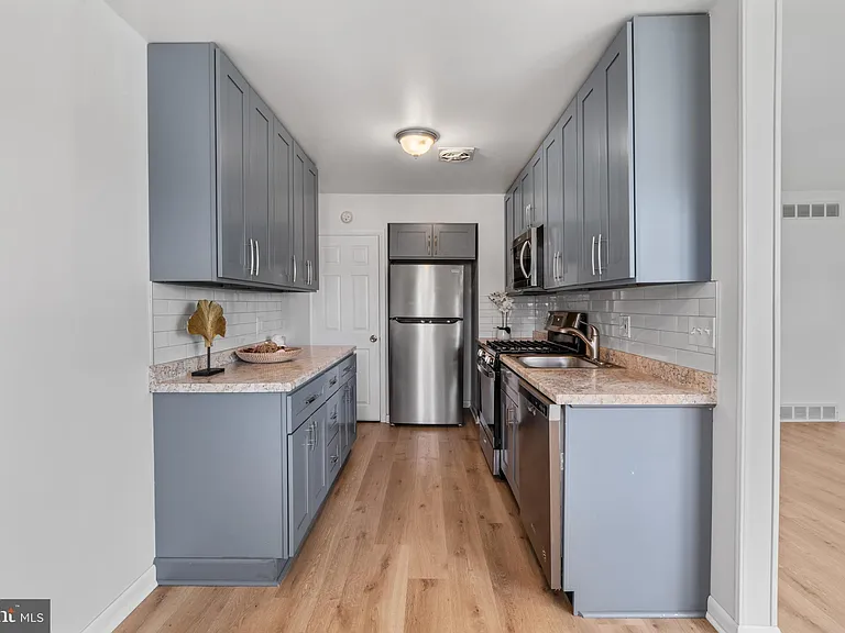 615 Sherrie Rd — Photo 8