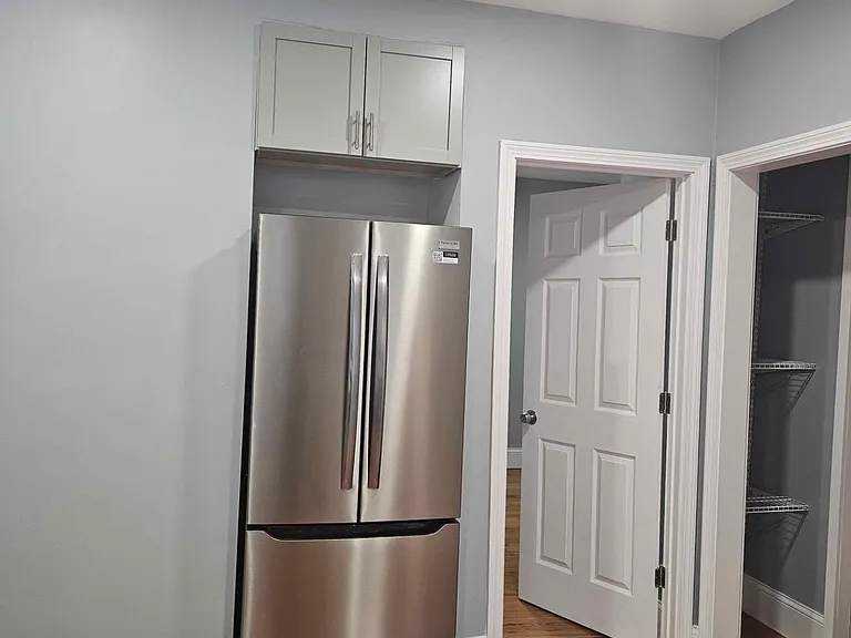 10 Hosmer St #1 — Photo 2