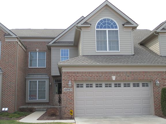 4th image of 44945 Broadmoor Cir S #77