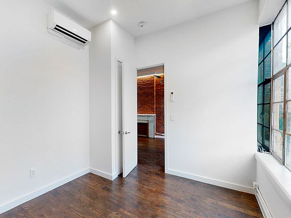 4th image of 30 E 14th St #2G