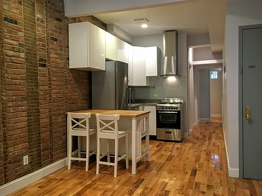 Rented by Brickwood Realty | media 23