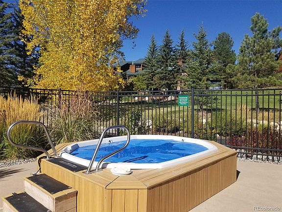 3rd image of 1489 Moraine Cir #32