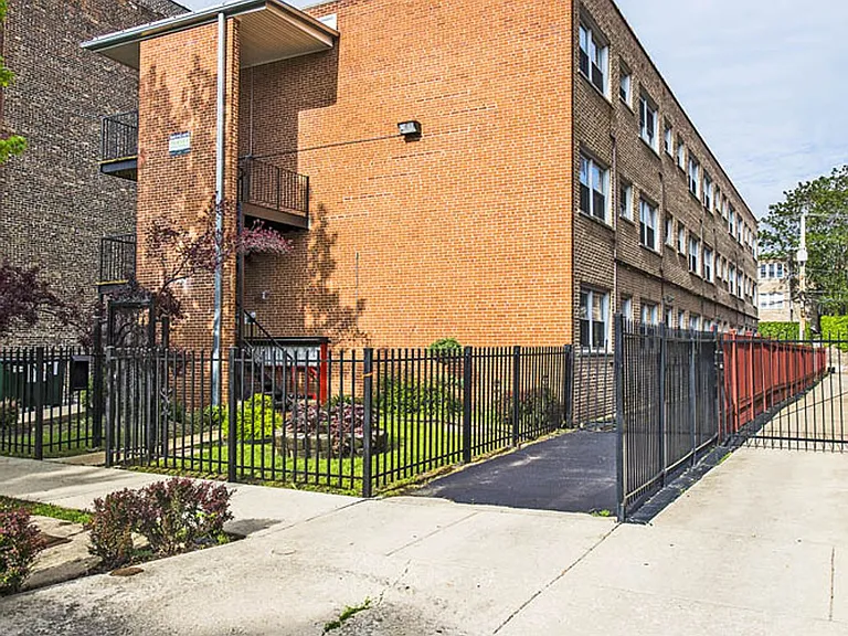 6832 S Crandon — Photo 21
