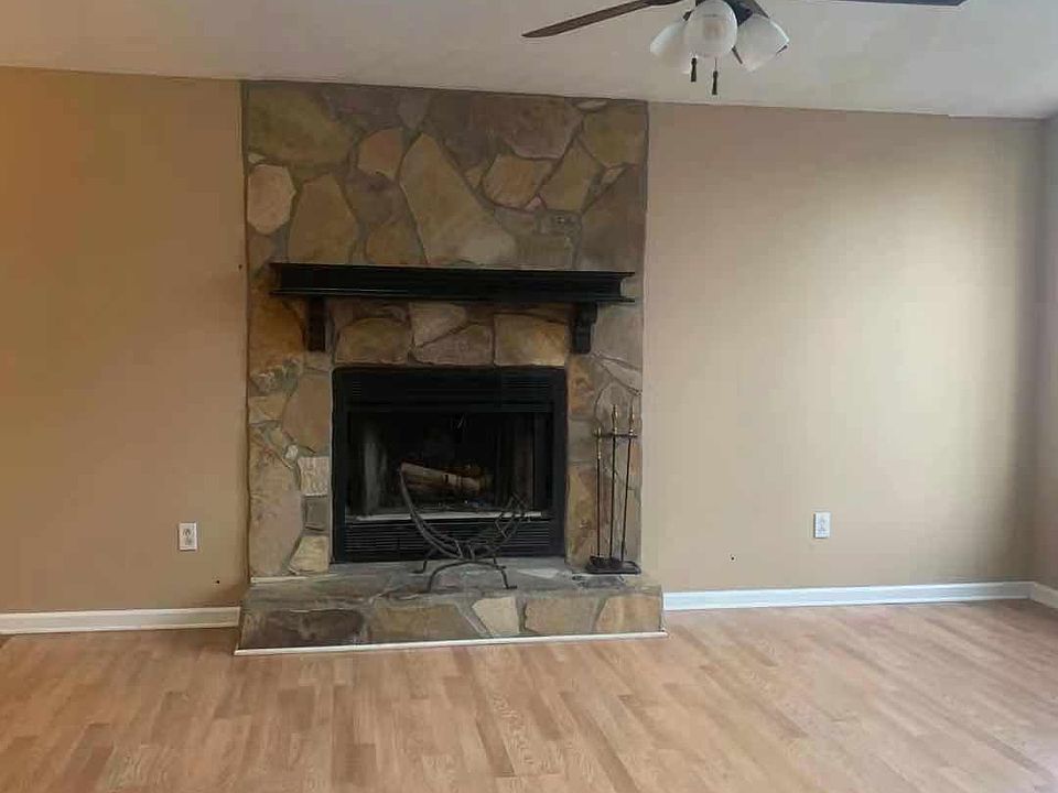 1st image of 3915 Creek Water Ct