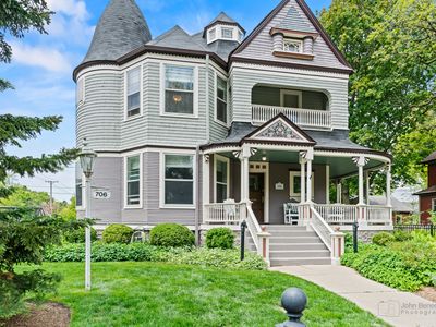 706 Douglas Ave, Elgin, IL, 60120