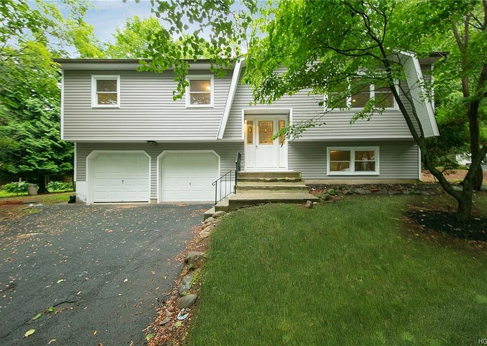 1st image of 4 Earl Ct