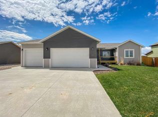 7335 Castlewood Dr, Summerset, SD 57718