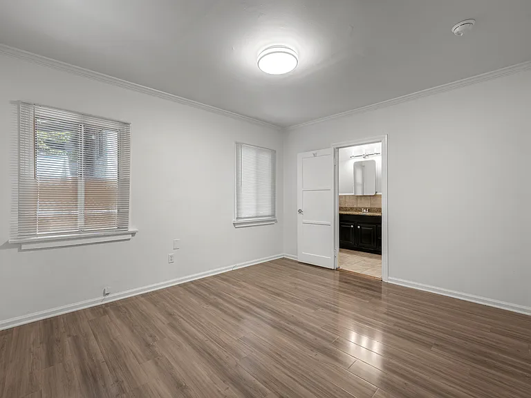 1030 N Spaulding Ave #1030 — Photo 23