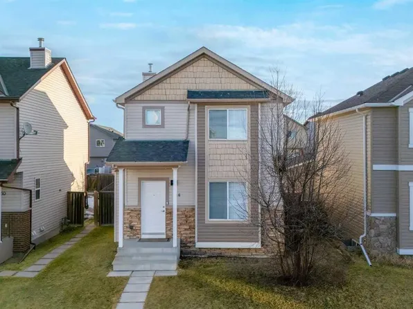 26 W Saddlemead Close NE, Calgary, AB T3J 4M6