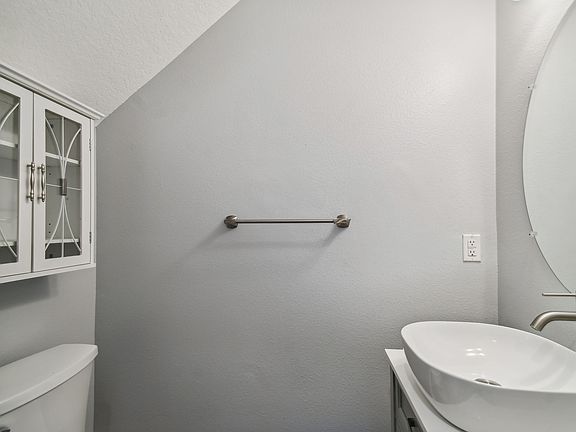 5th image of 3183 Bayshore Oaks Dr