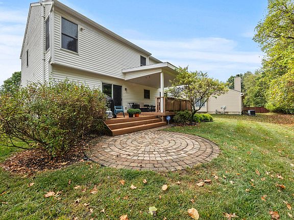 4th image of 6410 Steinbeck Way