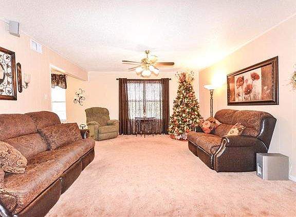 5th image of 2306 Woodlawn Dr