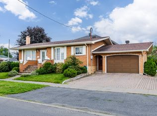 1208 3rd St E, Cornwall, ON K6H 2G2