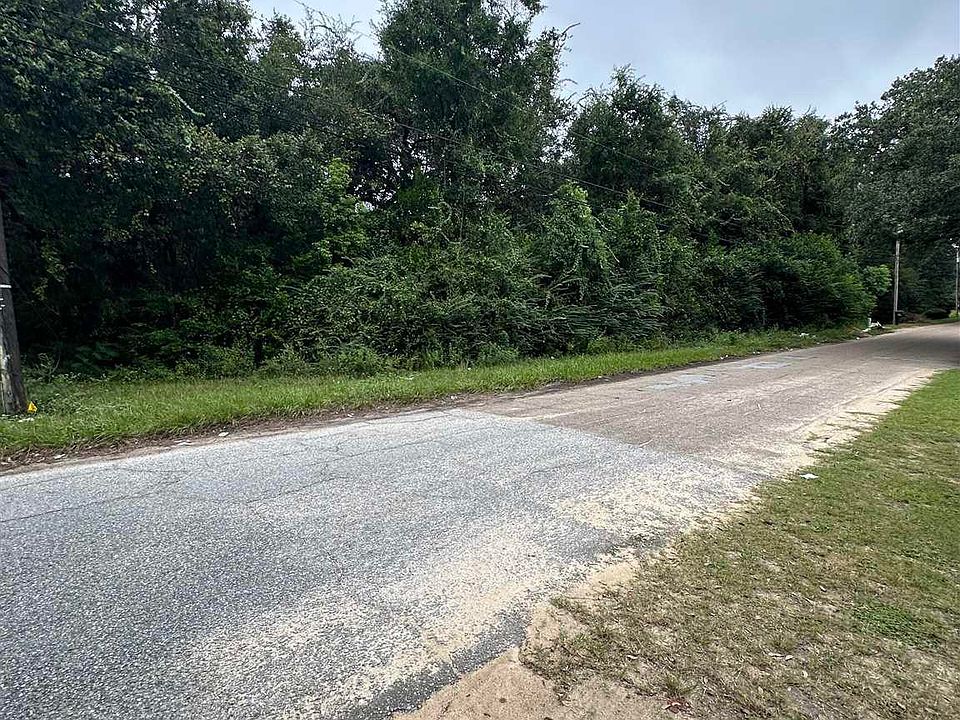 2nd image of 7000 Cobb Ln