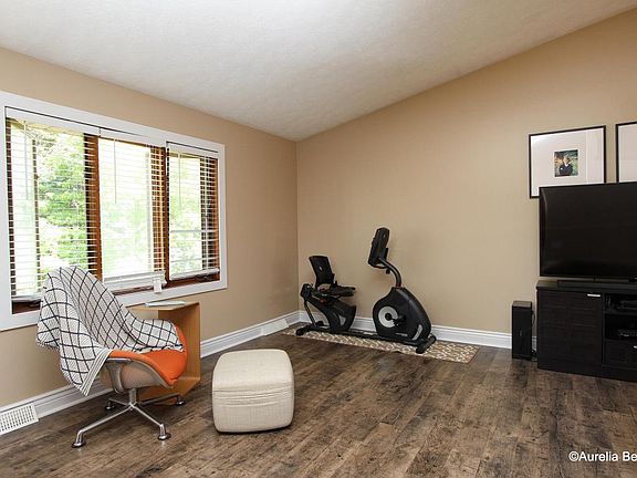 4th image of 2959 N Horseshoe Dr SW