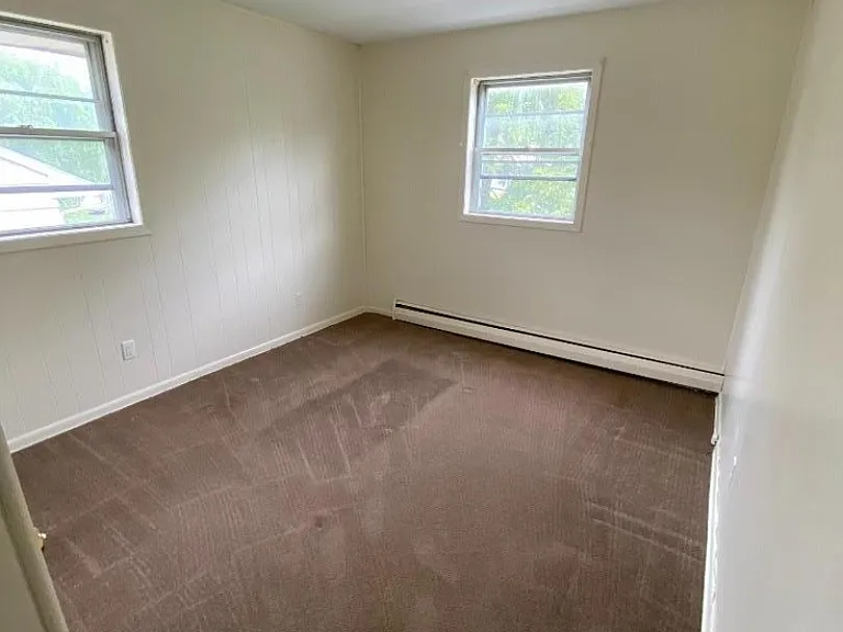 721 Lawrence Rd — Photo 13