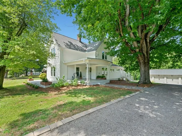 887 Old Canton Rd, Ball Ground, GA 30107