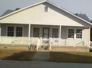 201 Dobbs St, Atlantic Beach, NC 28512