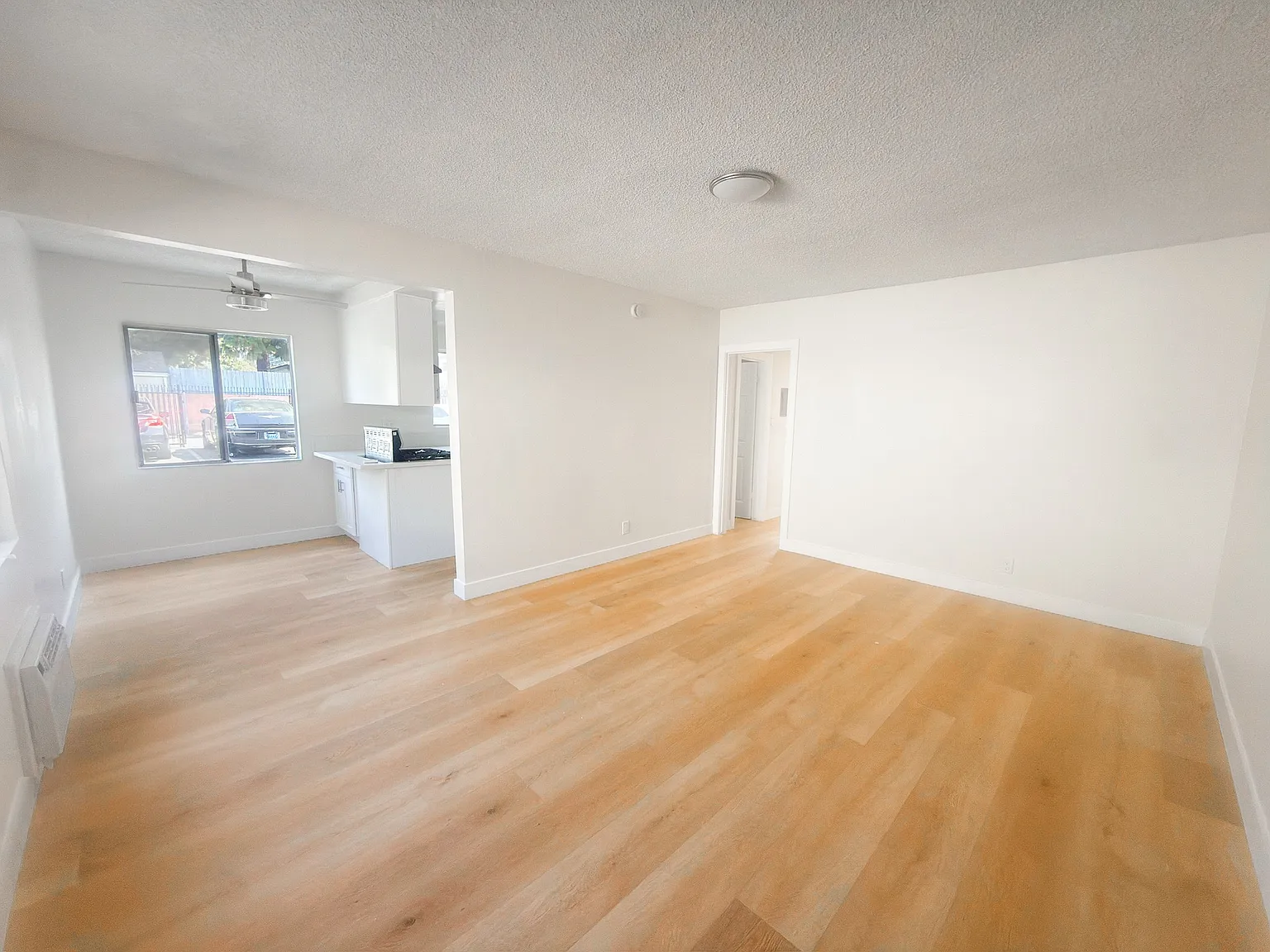 2 bed, 750 sqft, $2,295 — Photo 2