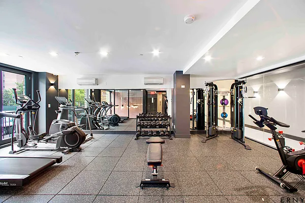 Rented by ERNY LLC | media 24