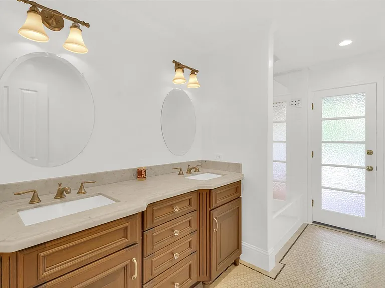 1064 Westridge Ave — Photo 26