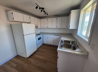 518 NW 6th St APT 4, Newport, OR