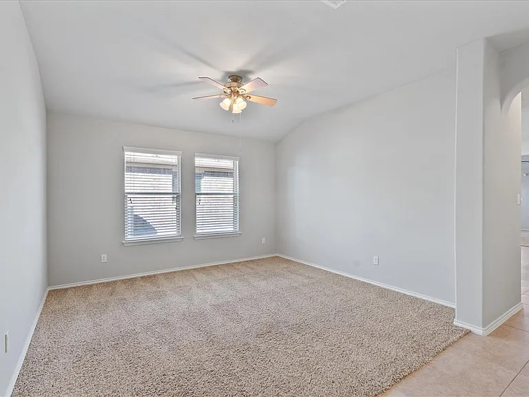 4504 Tiddle Ln — Photo 5