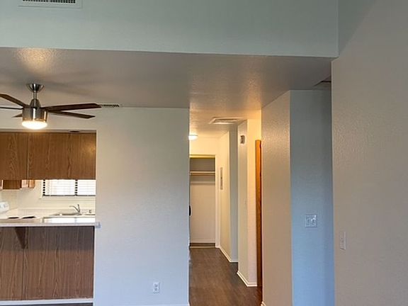 5th image of 720 Sunrise Ave APT 4