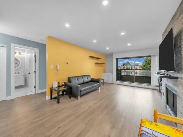 8600 Ackroyd Rd #317, Richmond, BC V6X 3G1