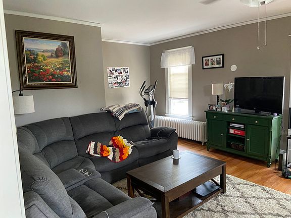 3rd image of 106 Homestead Ave #2