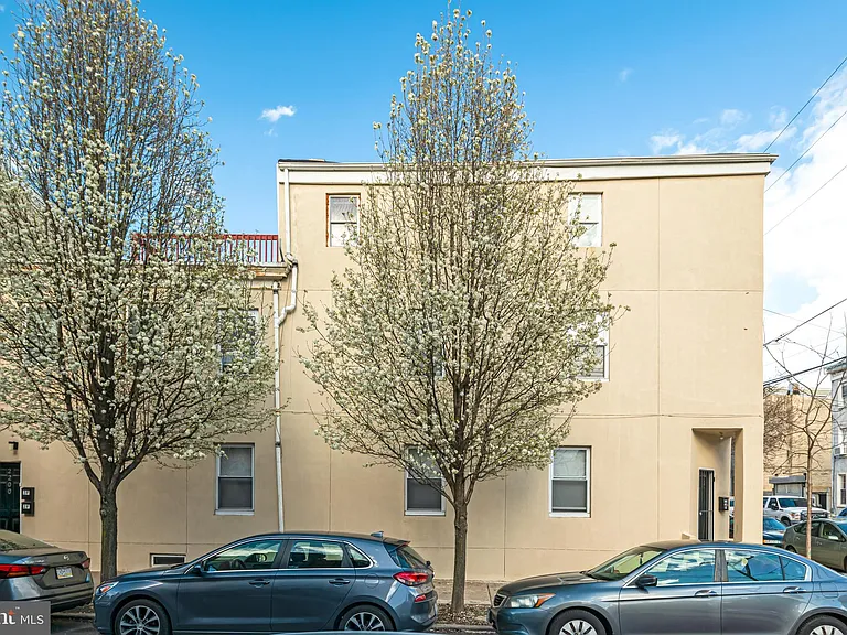 2200 Coral St #1 — Photo 16