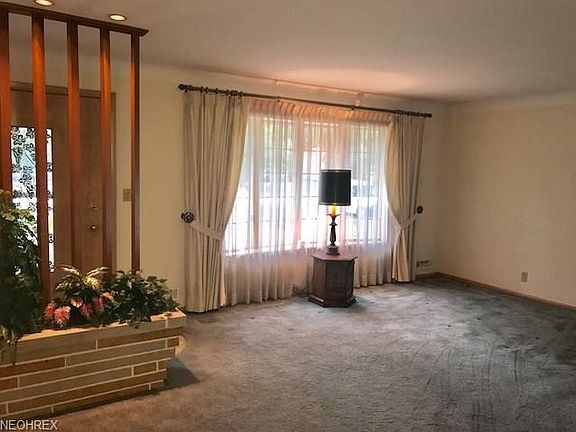 2nd image of 173 Maplelawn Dr
