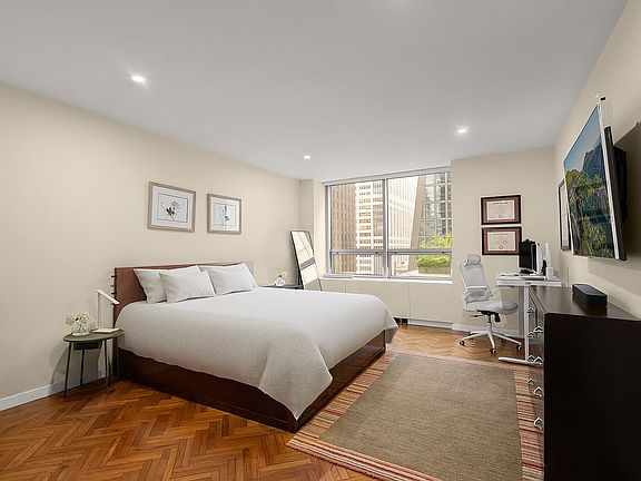5th image of 15 W 53rd St #15E