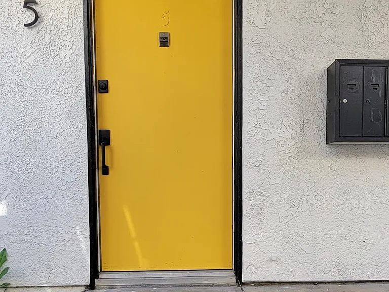 8517 Cedros Ave #5 — Photo 11