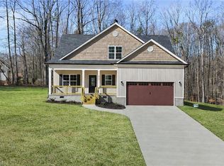 9131 Foxlair Dr, Kernersville, NC 27284